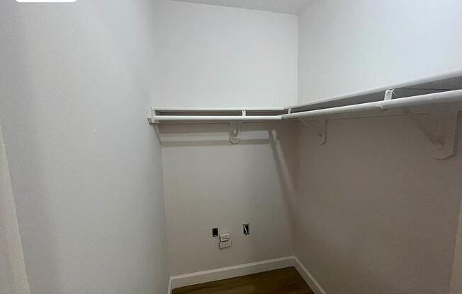 1443 5 AVE