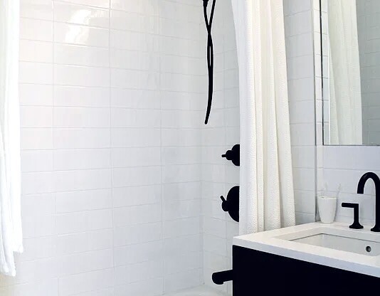 1 bed, 1 bath, $5,600, Unit 2B