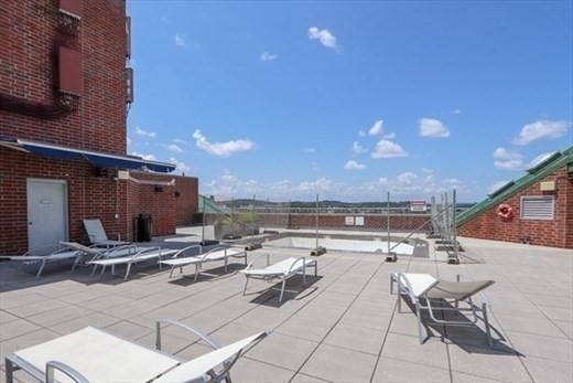 2 beds, 1.5 baths, 962 sqft, $3,500, Unit 1004