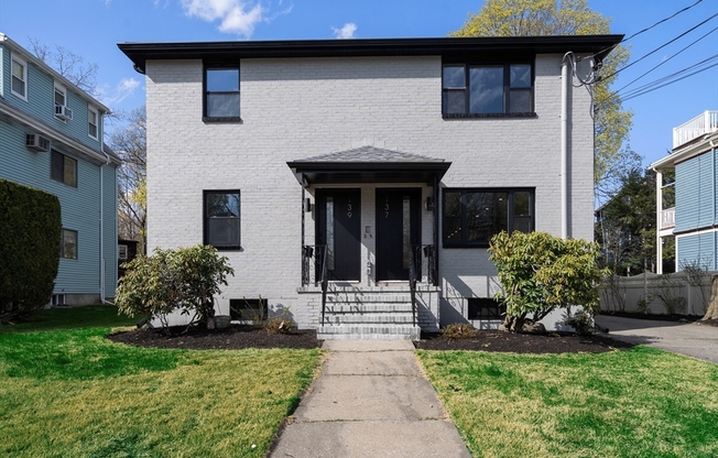 137 CRAFTS ST