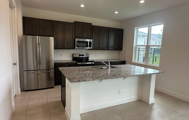 4/2 Beautiful Home on Water