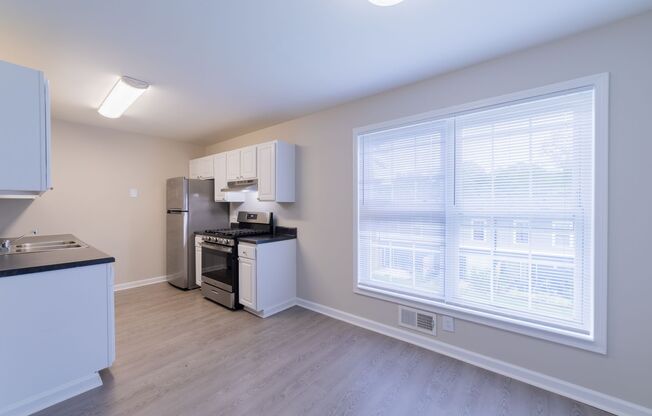 3 beds, 1.5 baths, 1,500 sqft, $1,650, Unit 634FPL