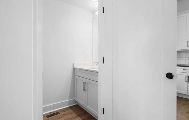 3 beds, 3.5 baths, $3,000, Unit Unit 12