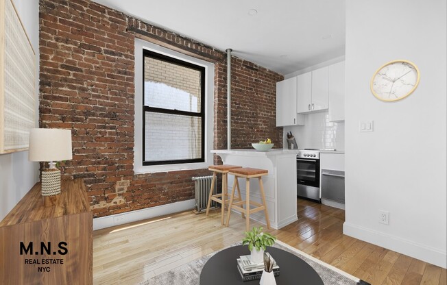 2 beds, 1 bath, $4,250, Unit 3