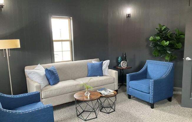 Abbey Court Apartments seating area in business center