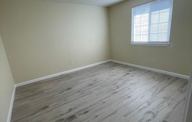 2 beds, 1 bath, 945 sqft, $1,500, Unit 088