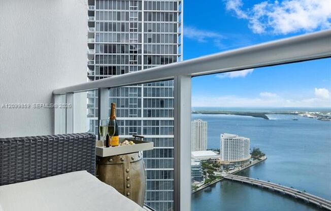 2 beds, 1 bath, $6,470, Unit # 4309