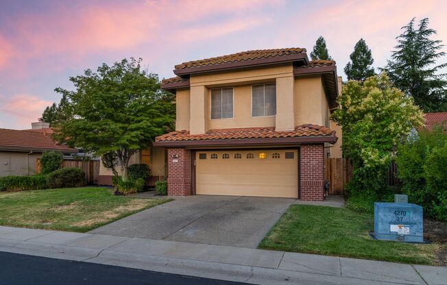 1451 LORIMER WAY