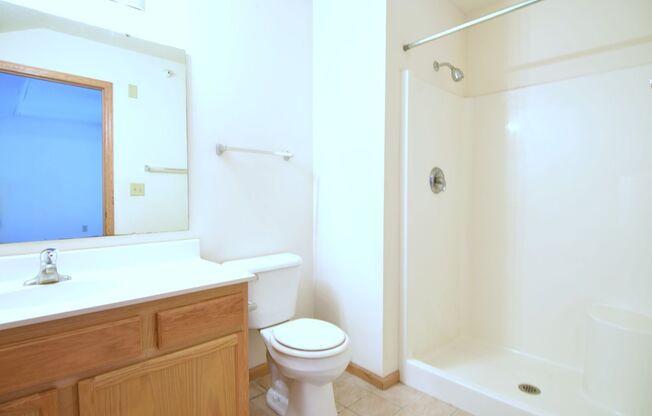 2 beds, 2 baths, 1,000 sqft, $2,025, Unit 8110-310