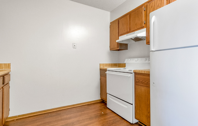1 bed, 1 bath, 750 sqft, $595, Unit 612