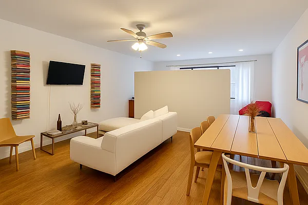 61 Lexington Ave 1F