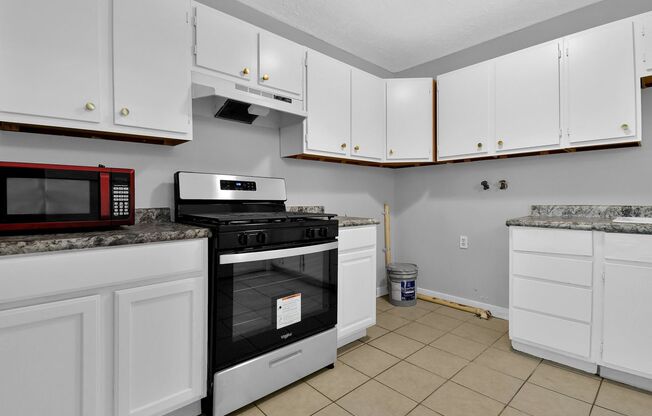 3 beds, 1 bath, $1,649