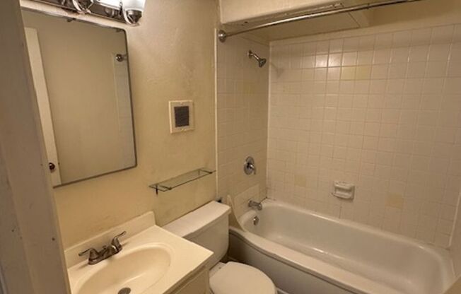 Studio, 1 bath, 348 sqft, $1,197, Unit 306B
