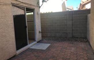 1142 Golden Apple St