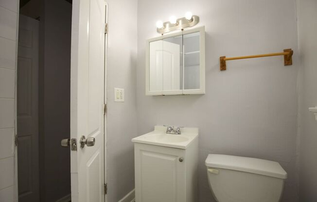 Studio, 1 bath, $1,025, Unit 412