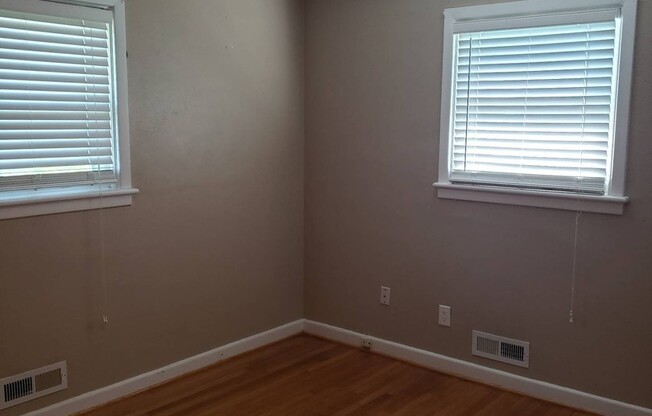 3 beds, 2 baths, $2,500