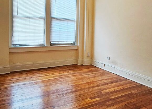 2 beds, 2 baths, 775 sqft, $1,875, Unit 211