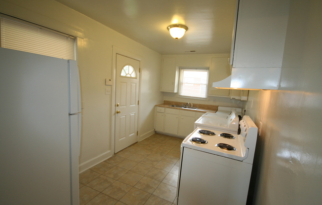 Renovated Duplex Unit / Carport / W&D / Near Duke West Campus