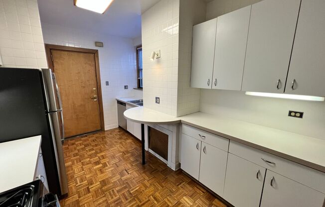 3 beds, 2.5 baths, 2,100 sqft, $3,960, Unit 431-02A