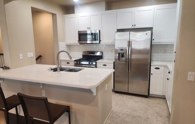 2 beds, 2 baths, $2,900