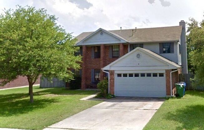 Spacious & Inviting 4/BR 2.5/BA Home with Big Backyard!