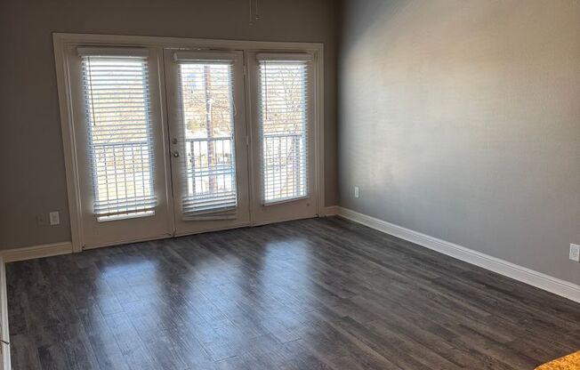 2 beds, 2 baths, 947 sqft, $1,399, Unit 3A-1305