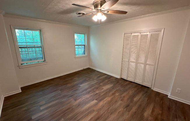 1111 LAWTON PL