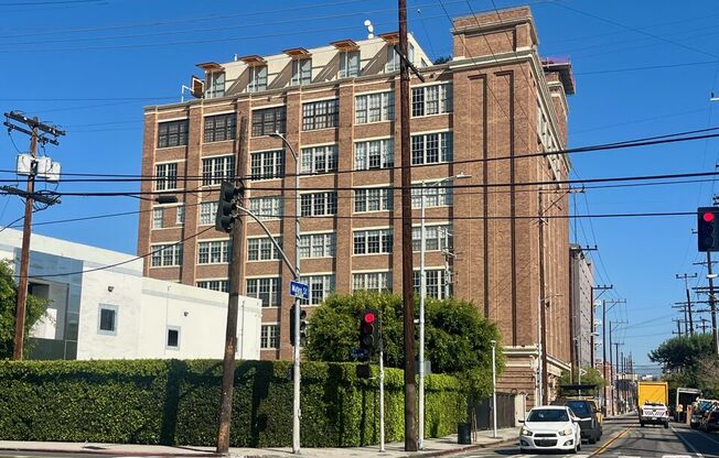 1 bed, 2 baths, 1,189 sqft, $3,950, Unit 504