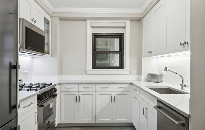 225 E 57 ST