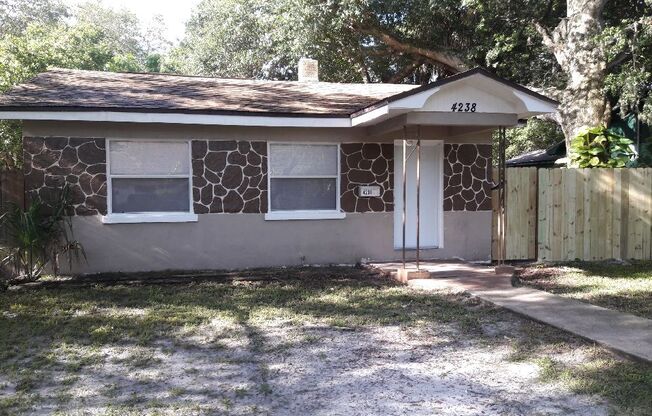 4 Bedroom 2 Bath w Fenced Yard