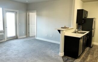 3 beds, 2 baths, 1,184 sqft, $2,035, Unit 130
