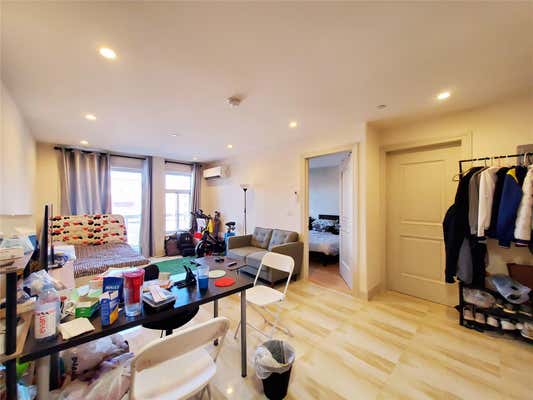 65 38 AUSTIN ST