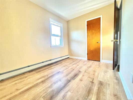 3 beds, 1 bath, $2,700, Unit 3