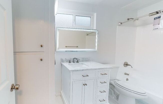 1 bed, 1 bath, $1,925, Unit 070#11