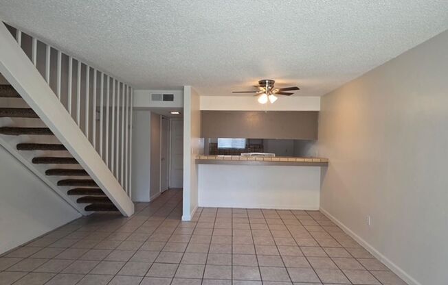1046p -170- 4300 Isla Verde St. -RB/JP