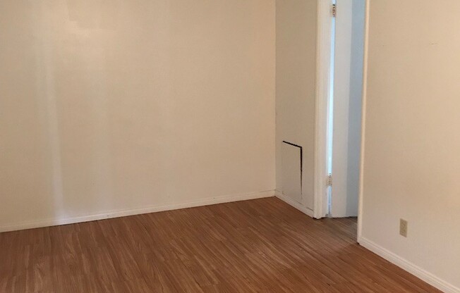 2 beds, 2 baths, $4,000, Unit A