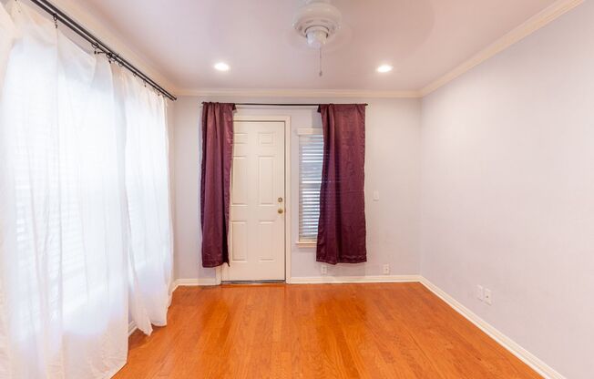 2 beds, 1 bath, $1,650, Unit APARTMENT 2