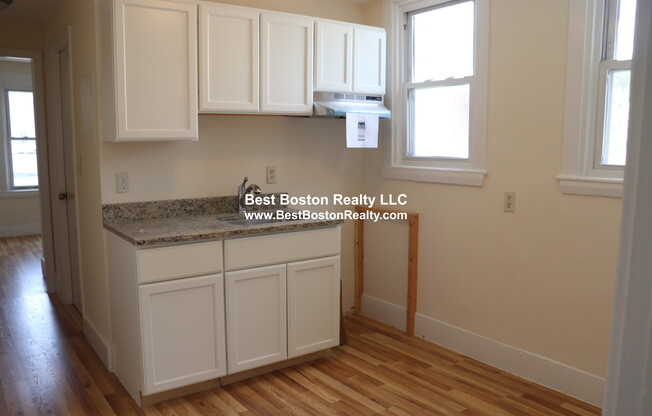 16 Warren Ave Apt 2