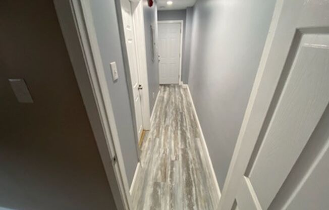 2 beds, 1 bath, 1,000 sqft, $1,400, Unit Apt. 5