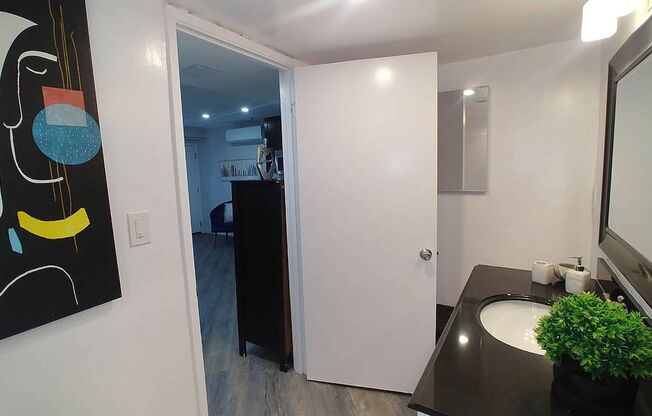 Studio, 1 bath, 471 sqft, $1,895, Unit 100