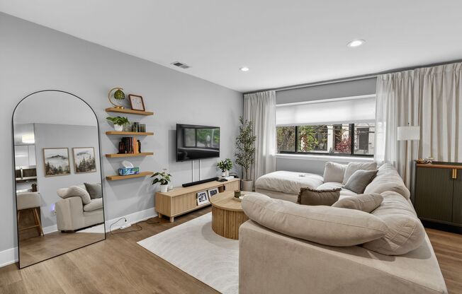 1 bed, 1 bath, 535 sqft, $2,600, Unit 1E