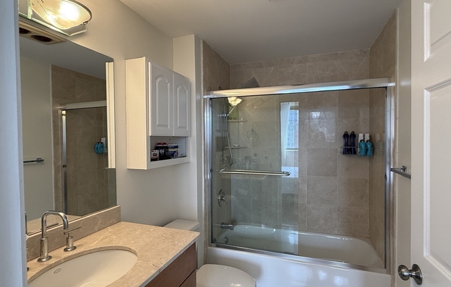 2 beds, 2 baths, 1,201 sqft, $4,300, Unit 416