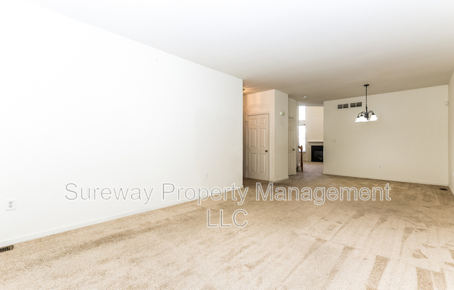 158 CHANCELLOR DR