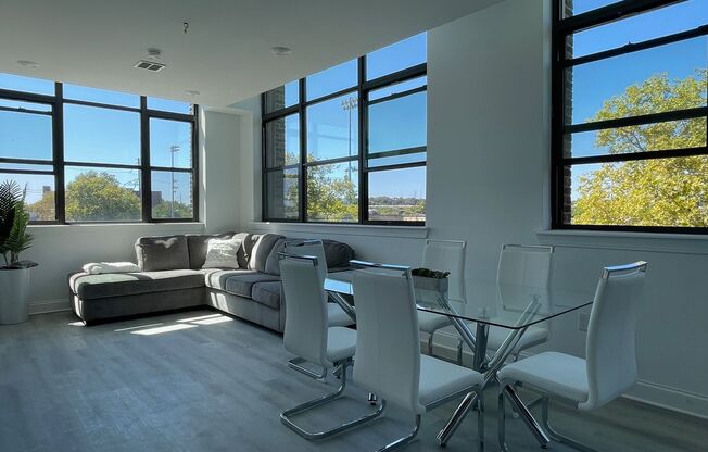 1 bed, 1 bath, 620 sqft, $1,250, Unit 215
