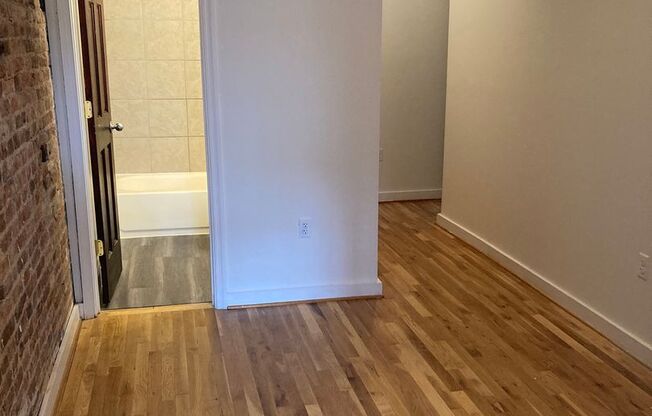 2 beds, 2 baths, 1,000 sqft, $1,799, Unit 22-2