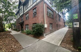 1 bed, 1 bath, $2,295