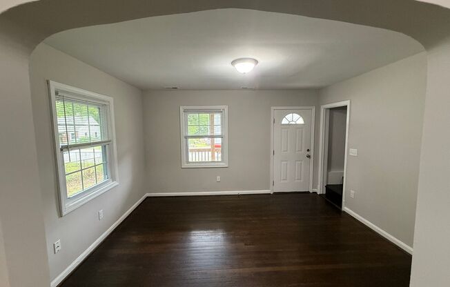 1419 Overlook St. RECENTLY RENOVATED 4 BD 1 BTH HOME