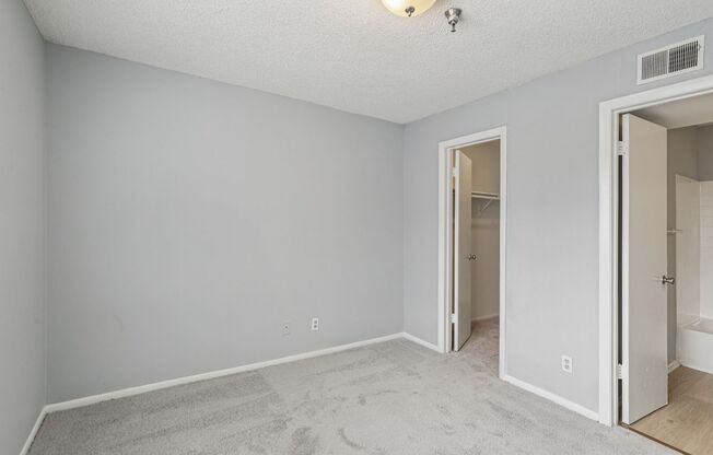 2 beds, 1.5 baths, 850 sqft, $1,490