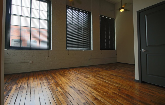 Studio, 1 bath, 454 sqft, $1,195, Unit APT 303