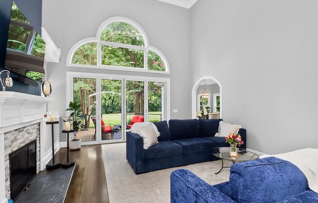 4 beds, 3.5 baths, $6,300